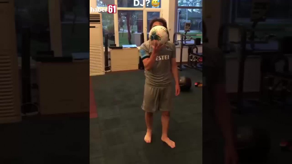 Abdülkadir Ömür topla dans etti